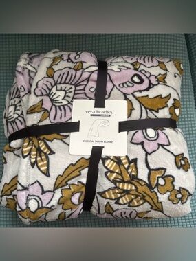 Vera Bradley Essential Throw Blanket in Wild Prairie Pattern